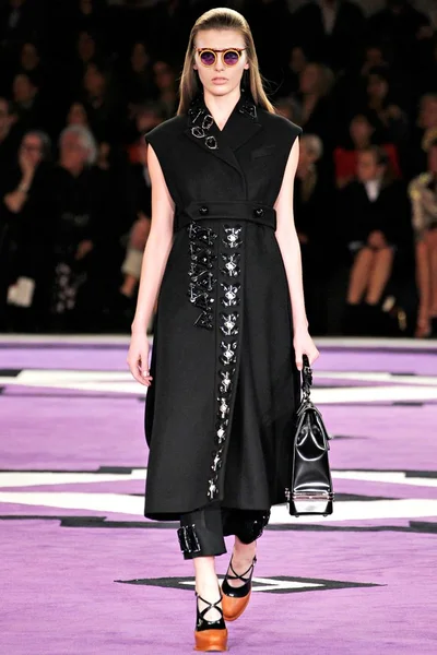 Look 5
